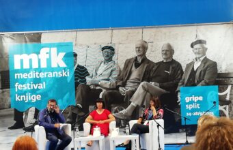 U zagrljaju djetinjstva